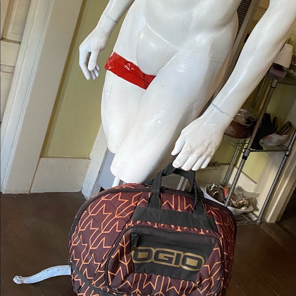 OGIO gym/travel bag - Picture 6 of 8